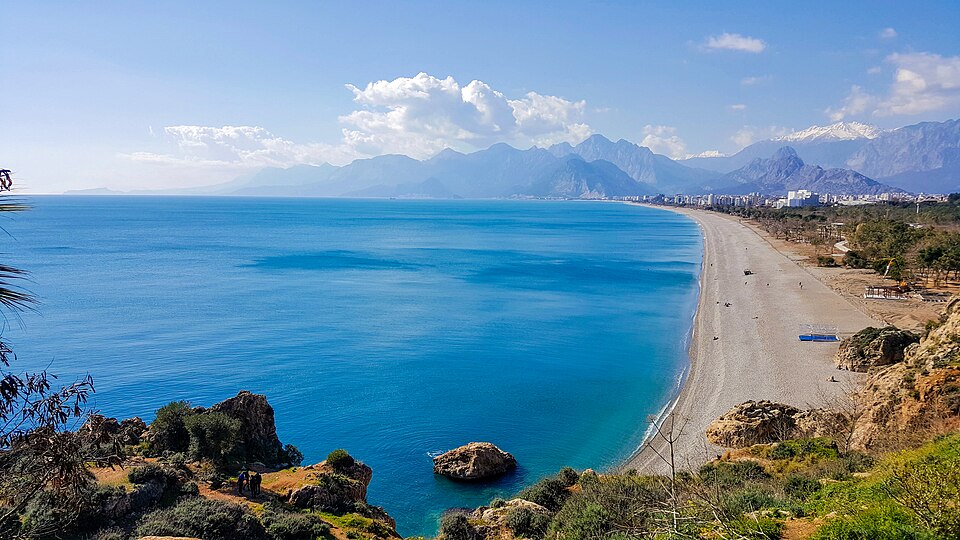 Ponto Turístico Praia de Konyaaltı em Antália