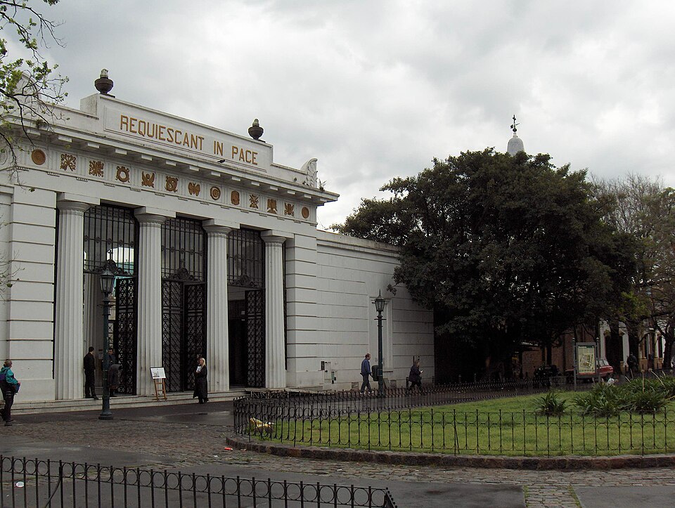 Ponto Turístico Recoleta Cemetery em Buenos Aires