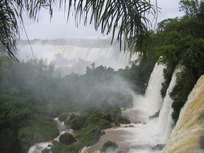 Ponto Turístico GüiráOga em Puerto Iguazú
