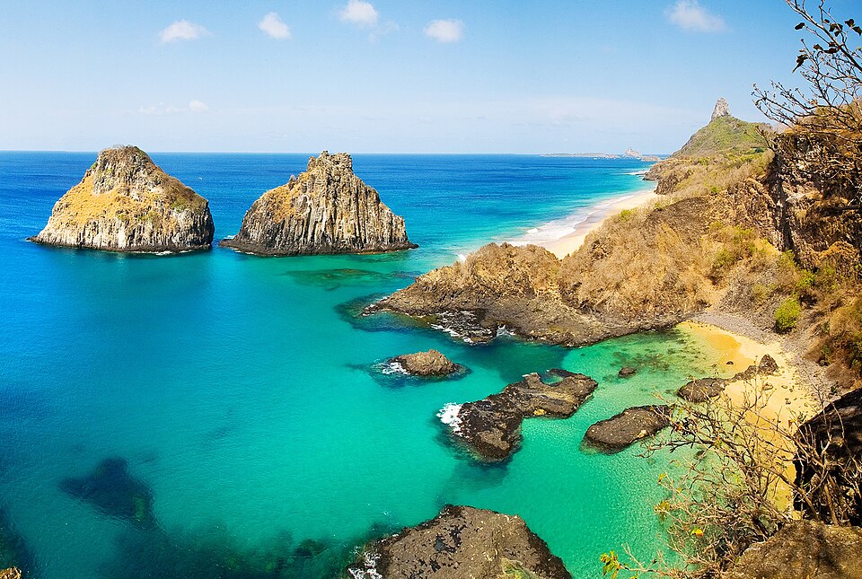 Ponto Turístico Praia do Cachorro em Fernando de Noronha