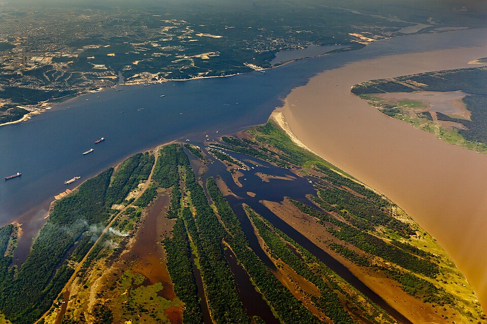 Ponto Turístico Encontro das Águas em Manaus