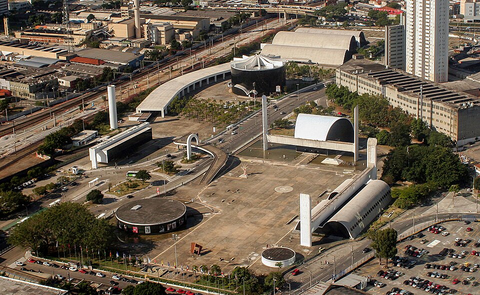 Ponto Turístico Plaza de Bolívar de Armenia em Arménia (Eixo Cafeeiro)