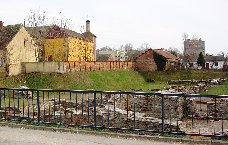 Ponto Turístico Museu da Voivodina em Novi Sad