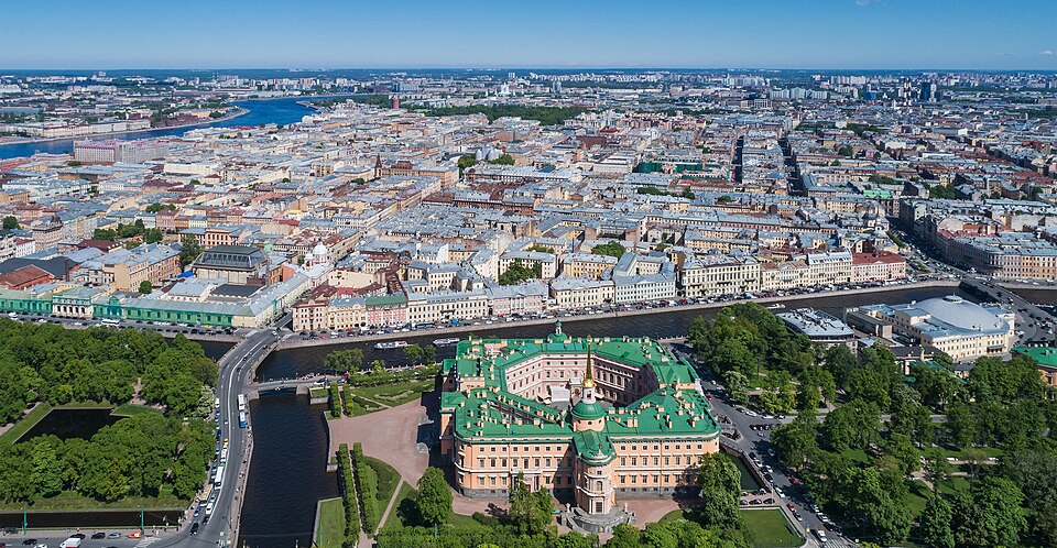 Ponto Turístico Museu do Hermitage (Palácio de Inverno) em São Petersburgo