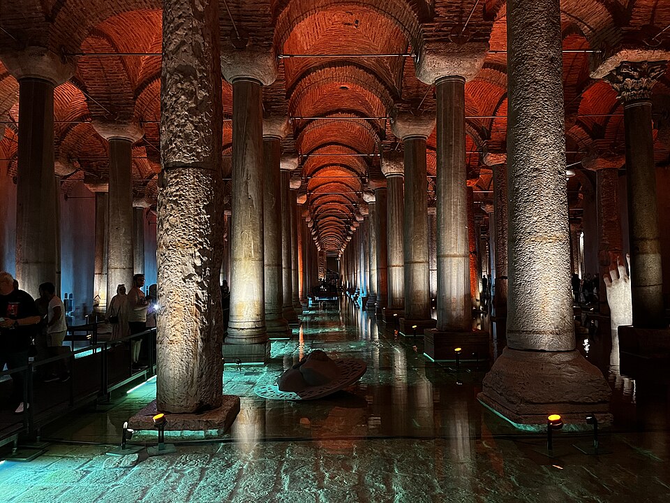 Ponto Turístico Cisterna da Basílica (Yerebatan Sarnıcı) em Istambul