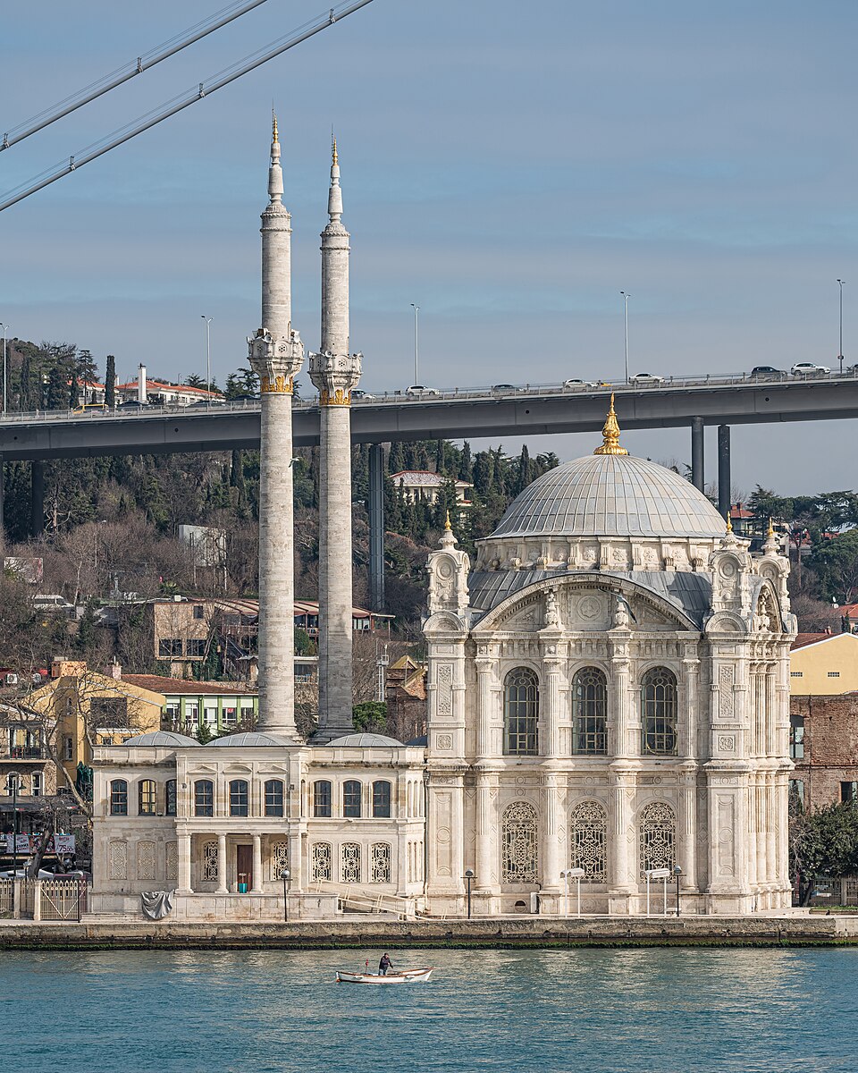 Ponto Turístico Mesquita de Ortaköy em Istambul