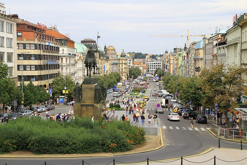Ponto Turístico Praça Venceslau (Václavské Náměstí) em Praga