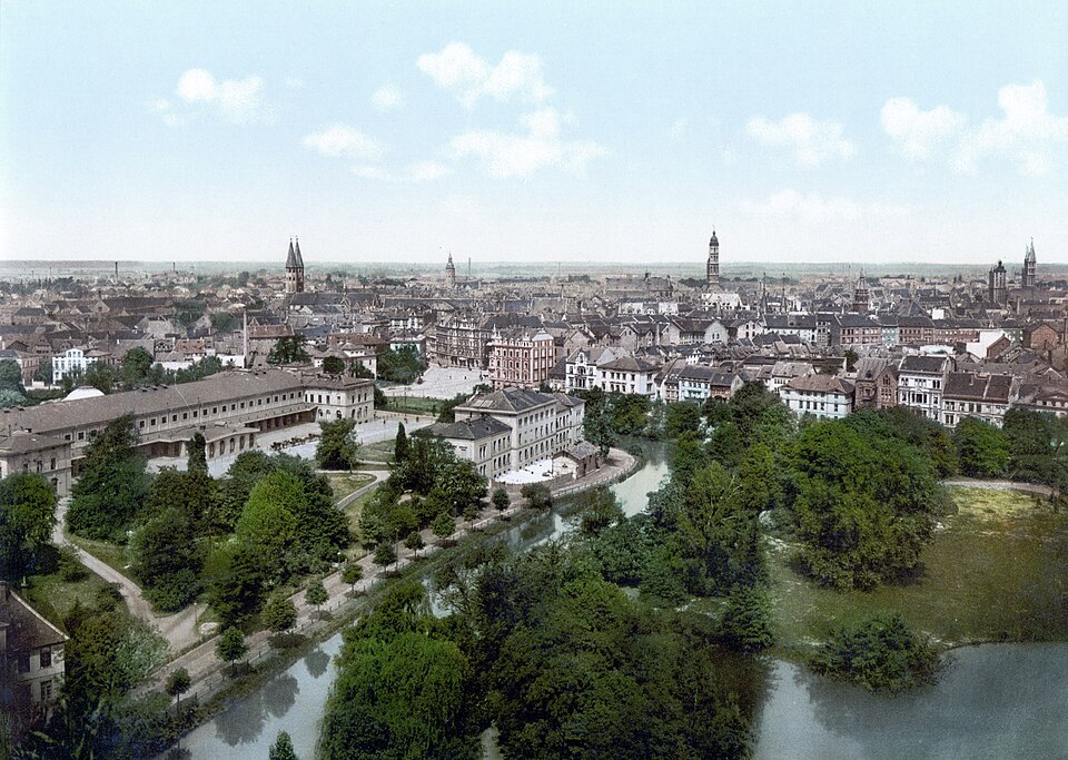 Ponto Turístico Praça do Castelo e o Leão de Brunsvique (Burgplatz) em Brunsvique