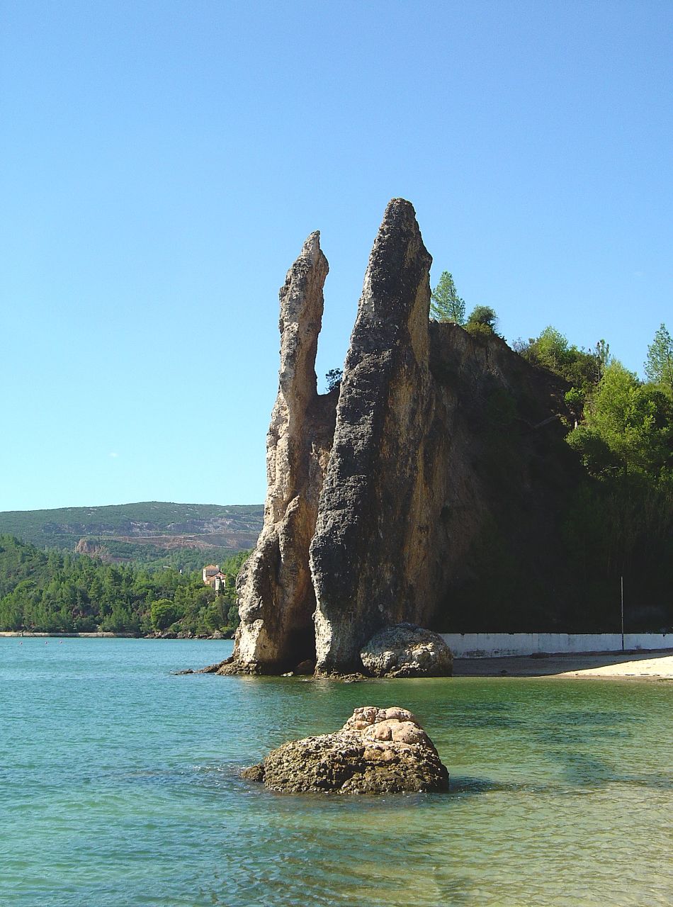 Ponto Turístico Forte de Albarquel e a Praia em Setúbal