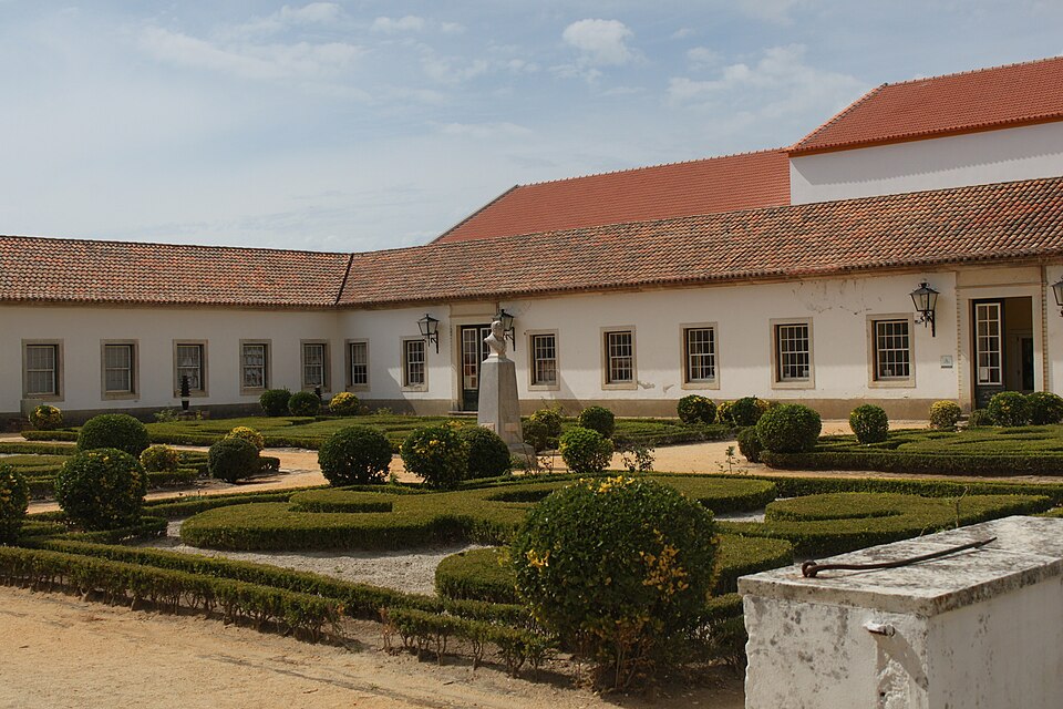 Ponto Turístico Fábrica da Vista Alegre (Arredores - Ílhavo) em Aveiro