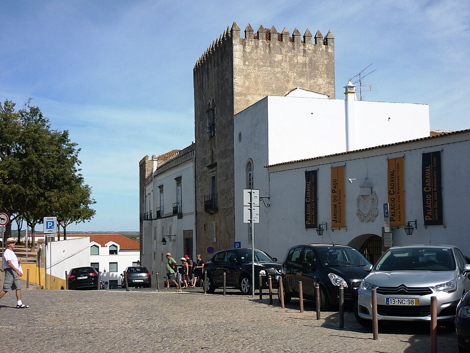 Ponto Turístico Jardim Público de Évora e o Palácio de D. Manuel em Évora