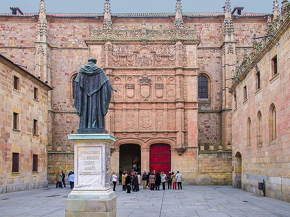 Ponto Turístico Universidade de Salamanca e a Fachada em Salamanca