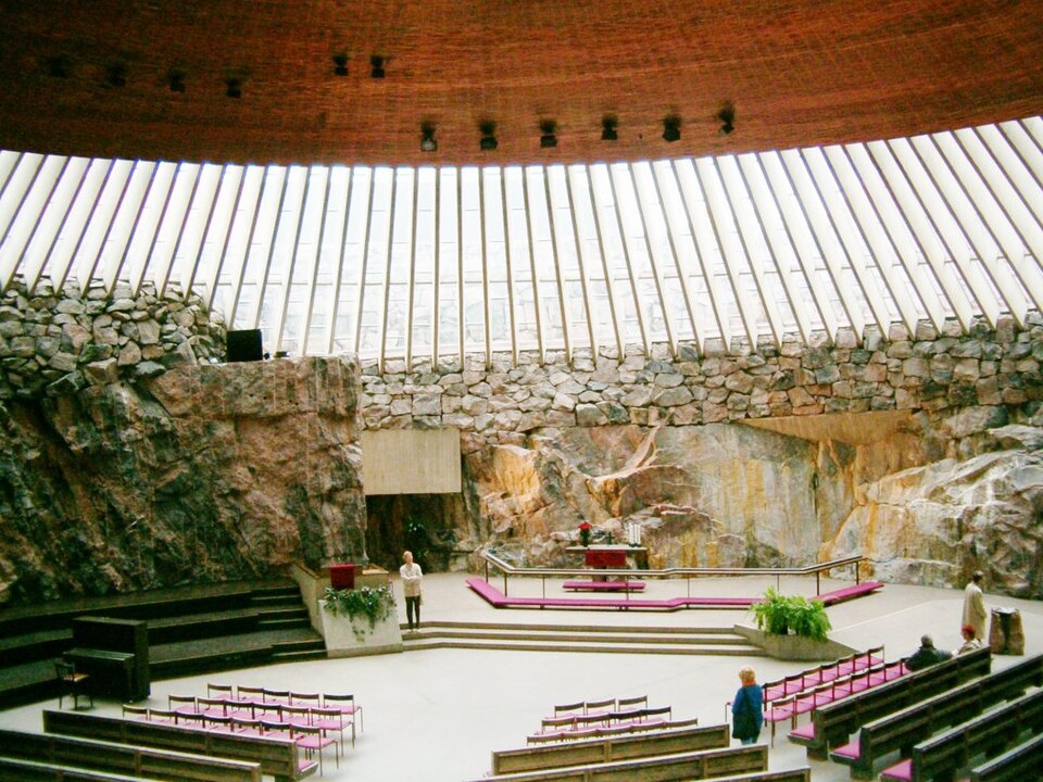 Ponto Turístico Igreja de Temppeliaukio (Igreja na Rocha) em Helsinque