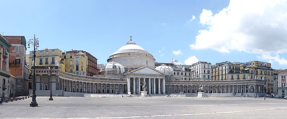 Ponto Turístico Praça do Plebiscito (Piazza del Plebiscito) em Nápoles