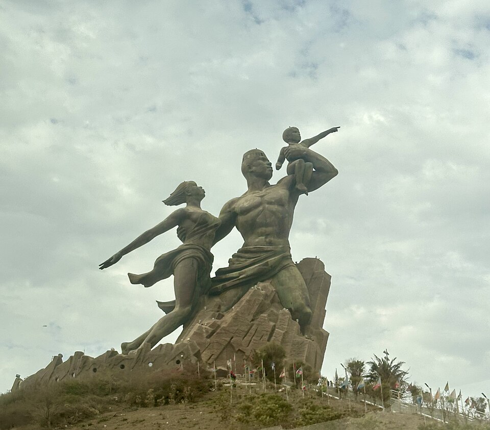 Ponto Turístico Monumento à Renascença Africana em Dacar